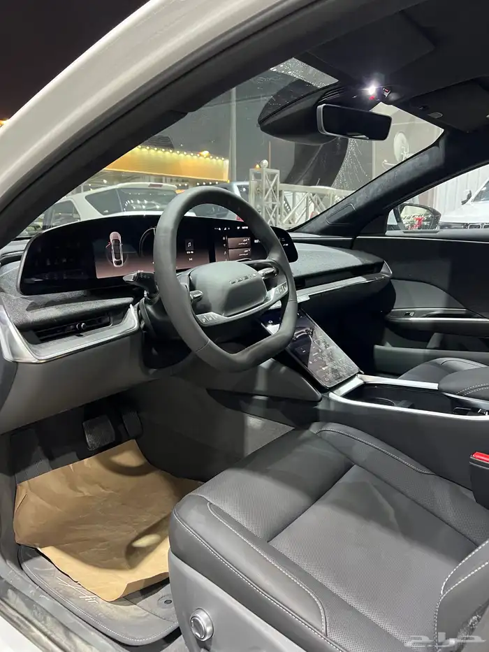 للبيع لوسيد اير موديل 2025 اصفار ( ملوح ) 10