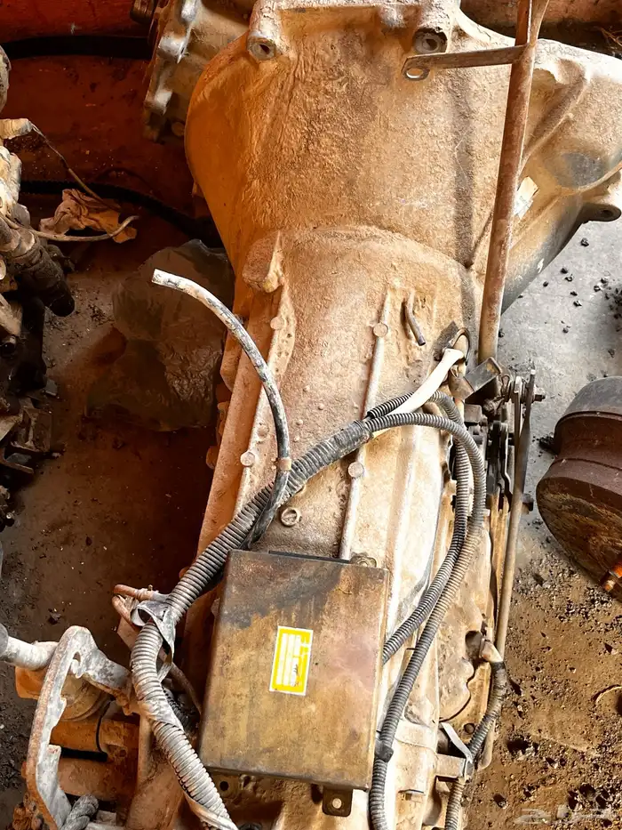 قير نيسان تماتيك معا الكمبيوتر والدعسه موديل من 91 ل97 5