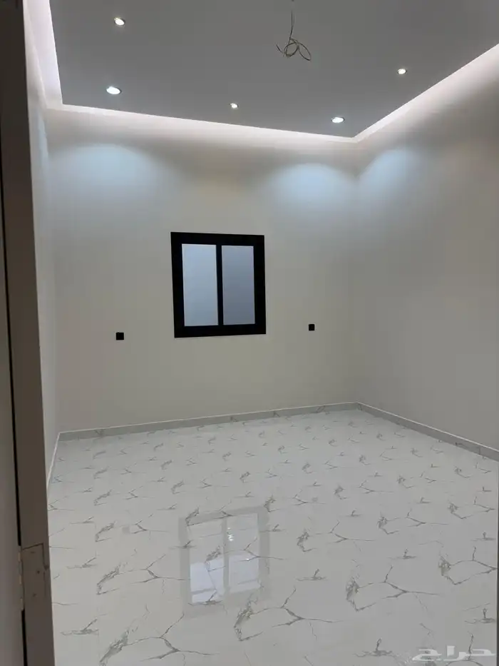 دور للبيع شرق السويفله 13