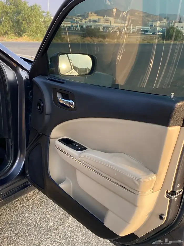 دوج تشارجر 12