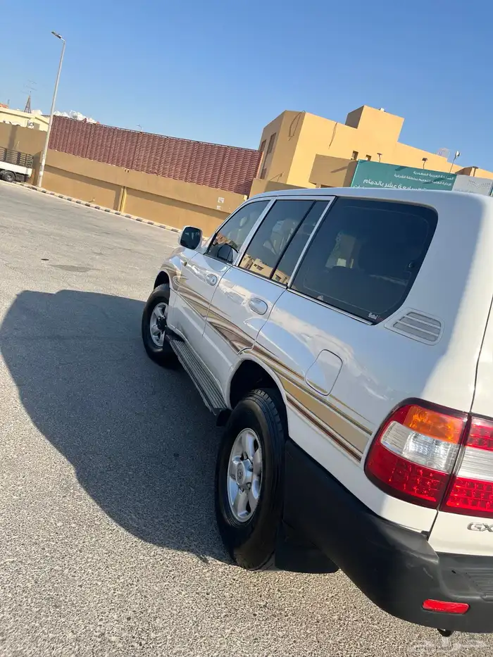 لاند كروزر موديل 2003 0