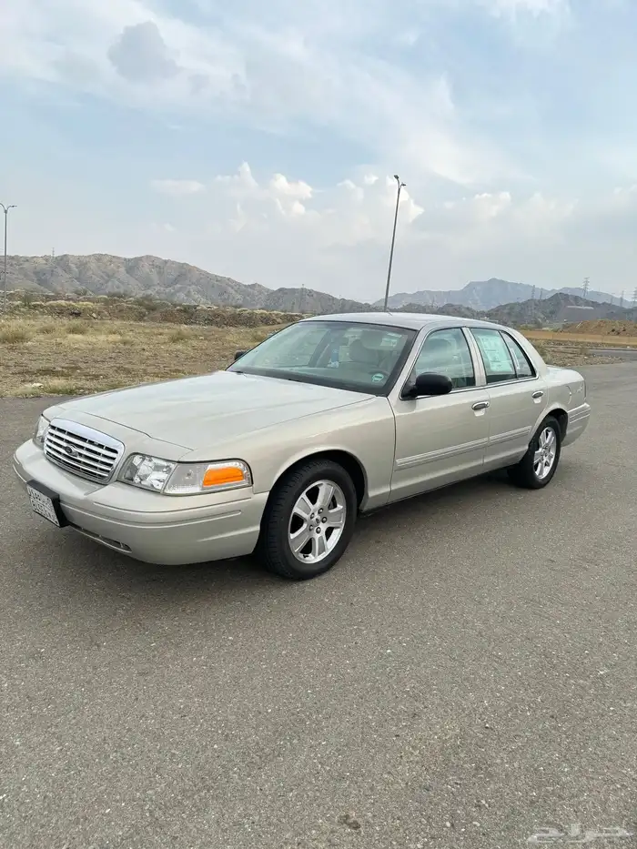 كراون فكتوريا 2010 سعودي سمني نظييف 0