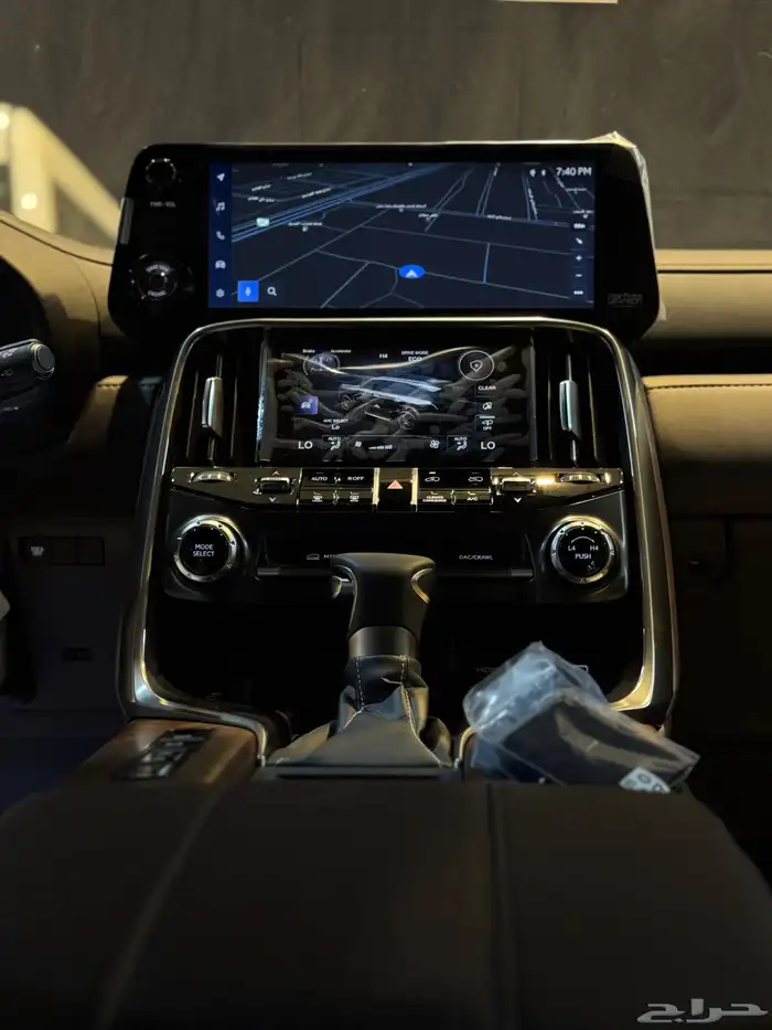 لكزس LXBB ابيض داخل ابيض الساير 2025 16