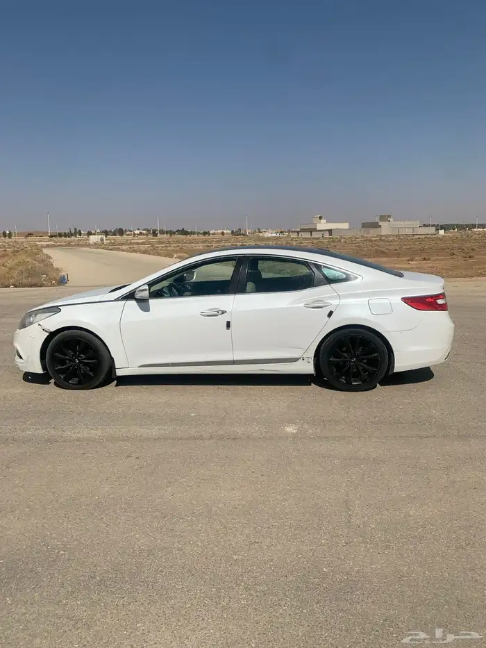 للبيع ازيرا 2012 فل كامل 0