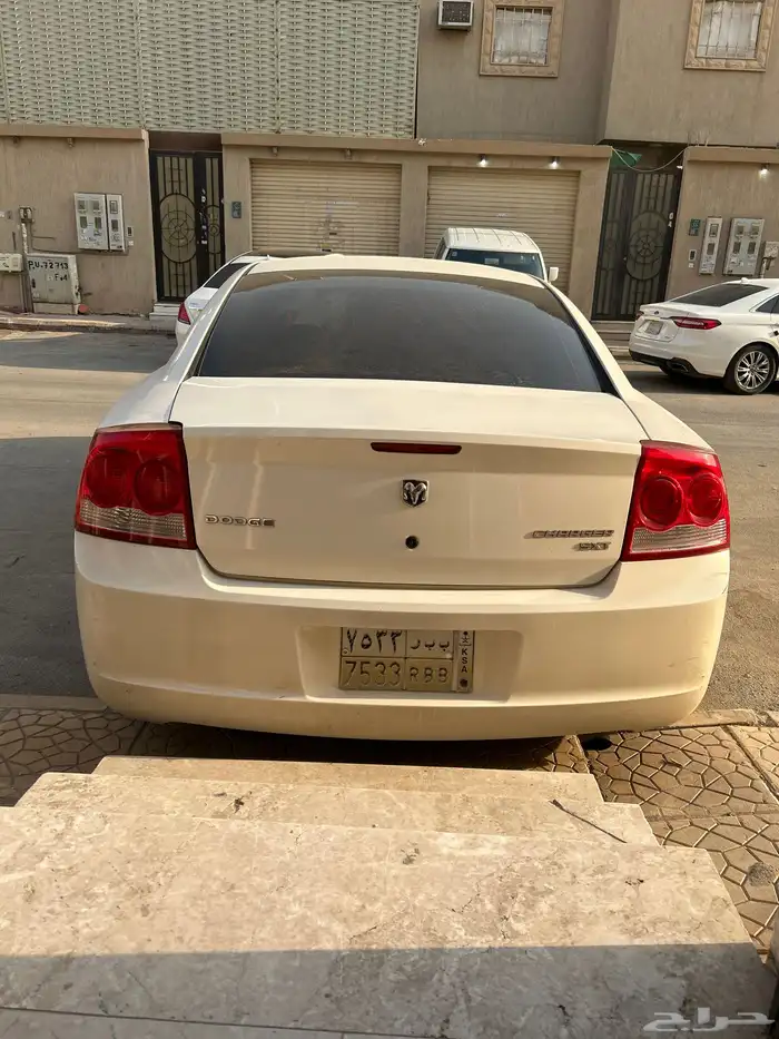 للبيع دوج تشارجر 2010 0