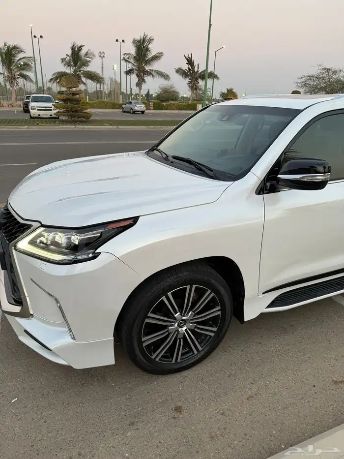 جيب لكزس LX570. 2020 4