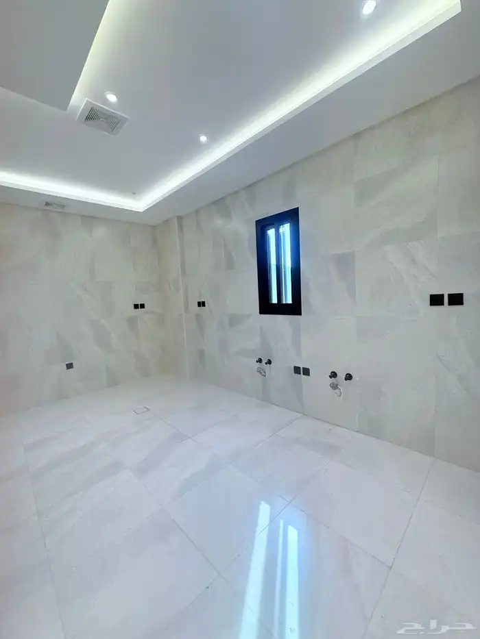 شقه حي سندس 580 الف مساحة 140 م 0