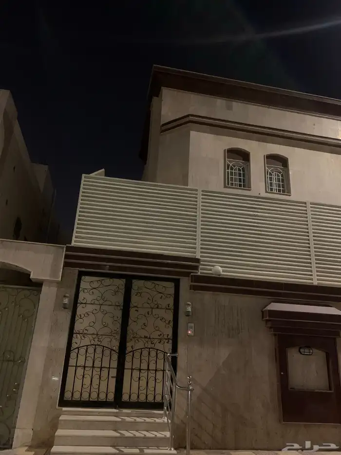 للإيجار شقة (نصف فيلا ) سلطانة مستشفى فقيه 0