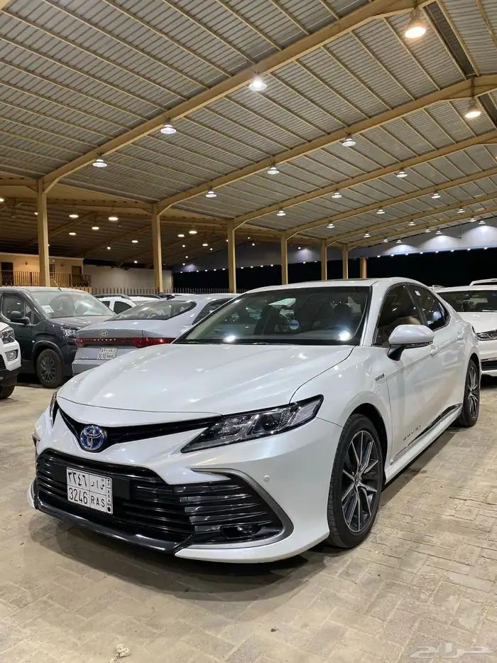 للبيع كامري 2023 هايبرد GLE فل كامل عبداللطيف عداد 70 الف 0