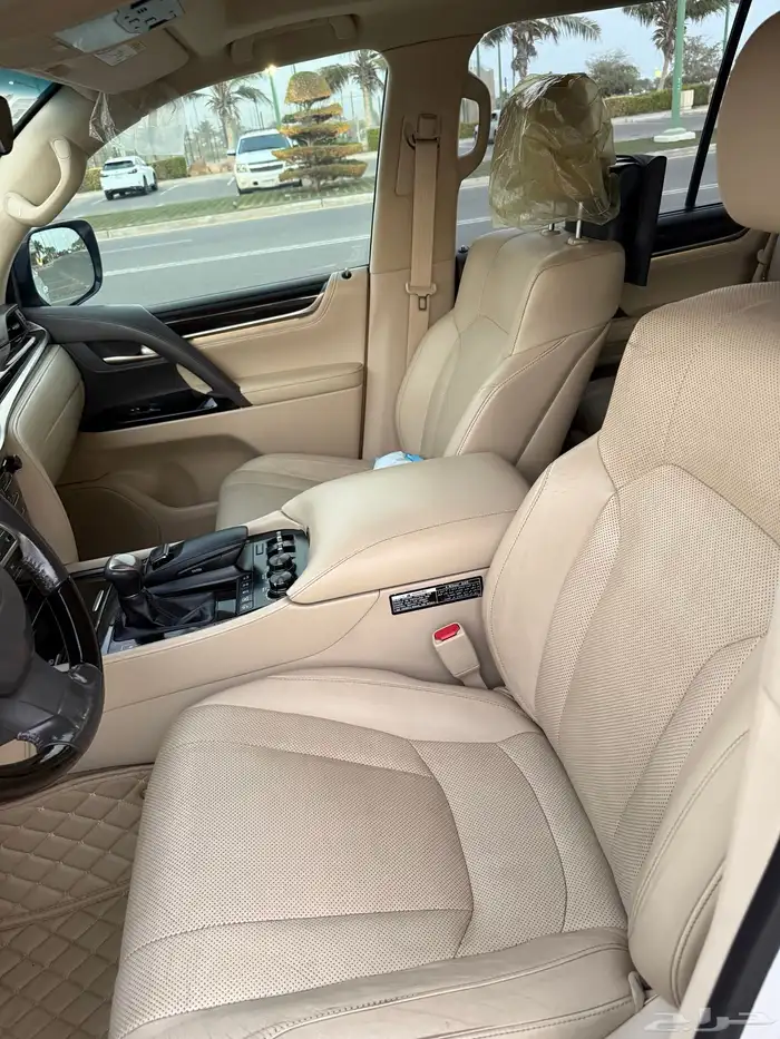 جيب لكزس LX570. 2020 15