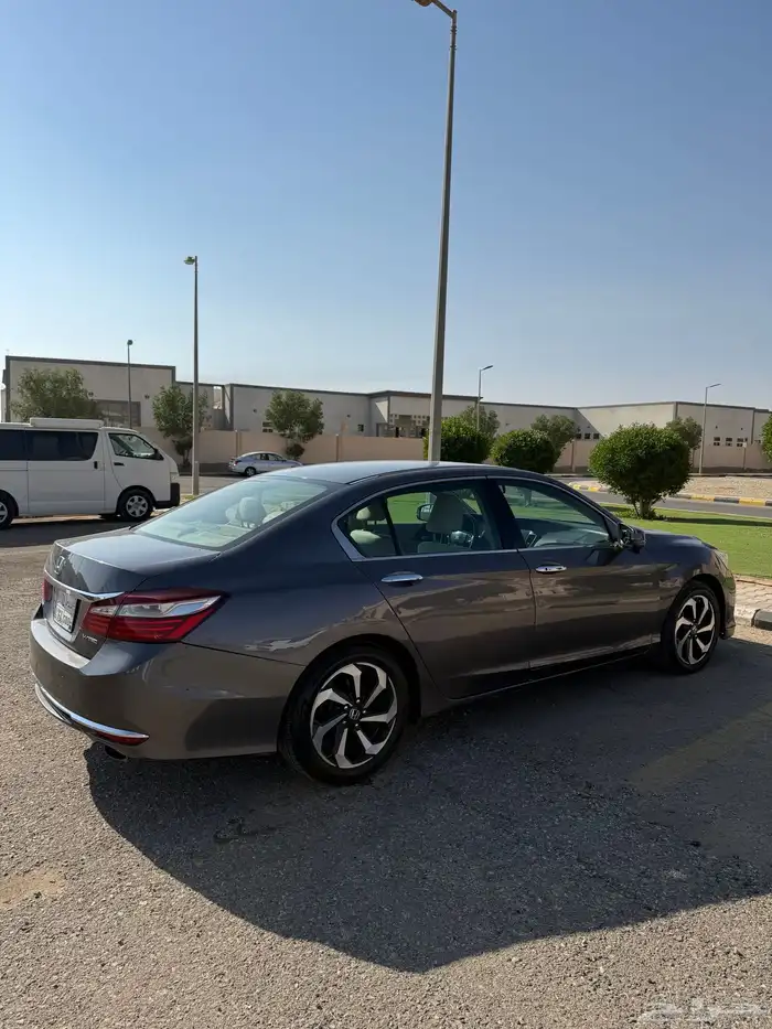 اكورد 2017 فل كامل ( تم البيع ) 1