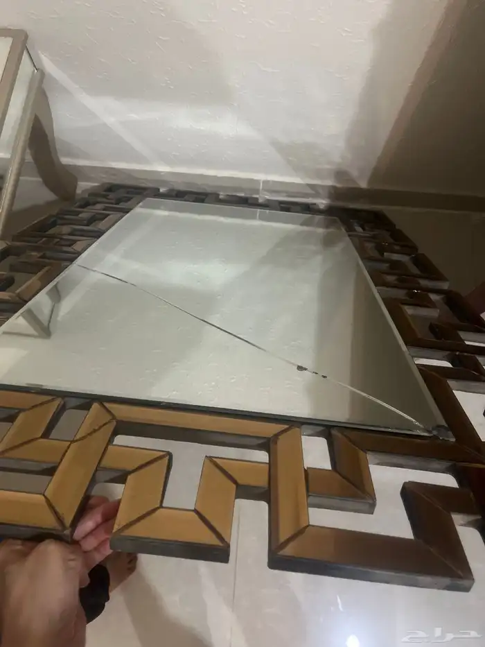 سرير نفر ومرايه مدخل للبيع مستعجل 2