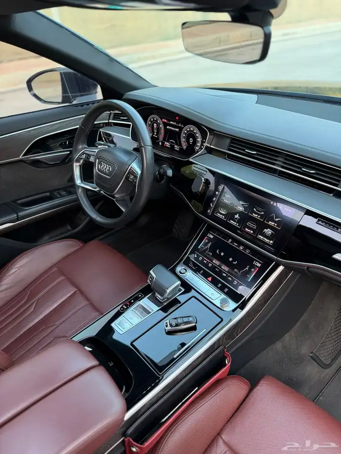 Audi A8L 2021 25
