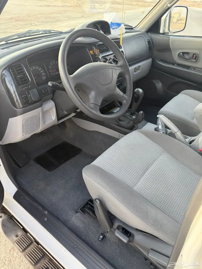 للبيع جيب مستوبيشي ناثيفا نادر مخزن ممشى86 الف 10