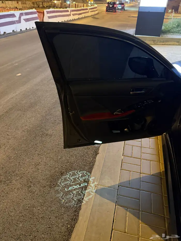 لكزس IS300 موديل 2024 9