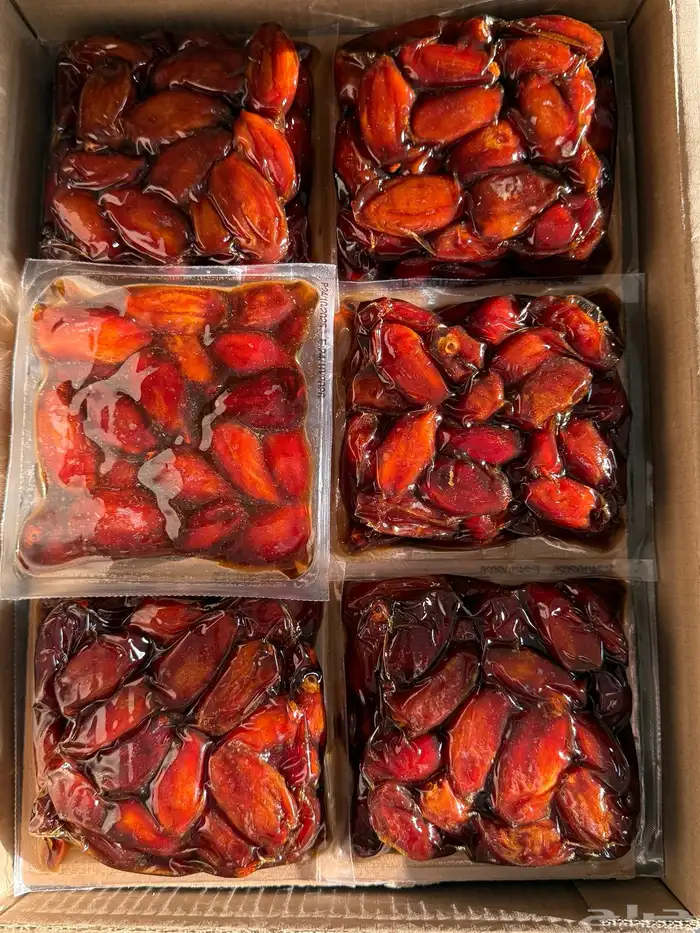 تمر للبيع عشره كراتين السعر مناسب 4