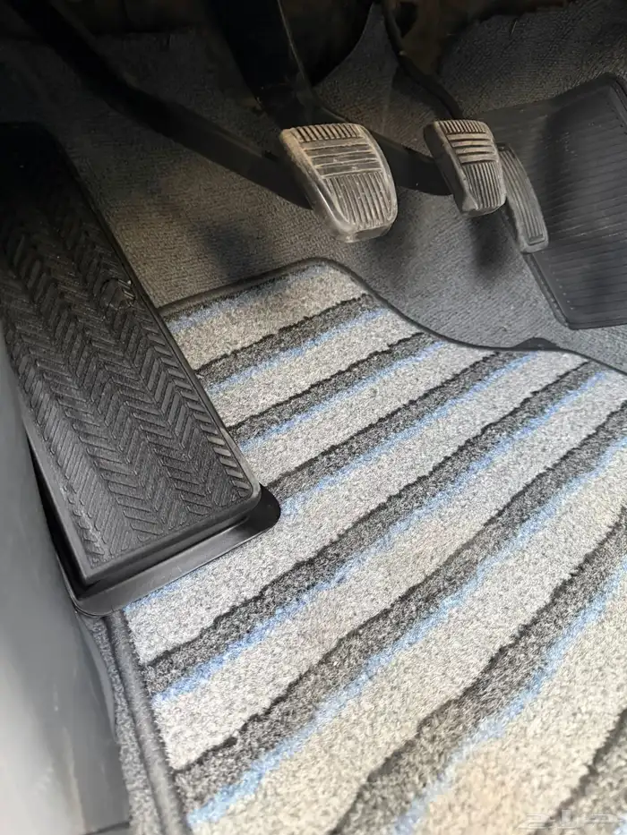 لاندكروزر 1999 قير عادي (عنابي) ممشى قليل 58