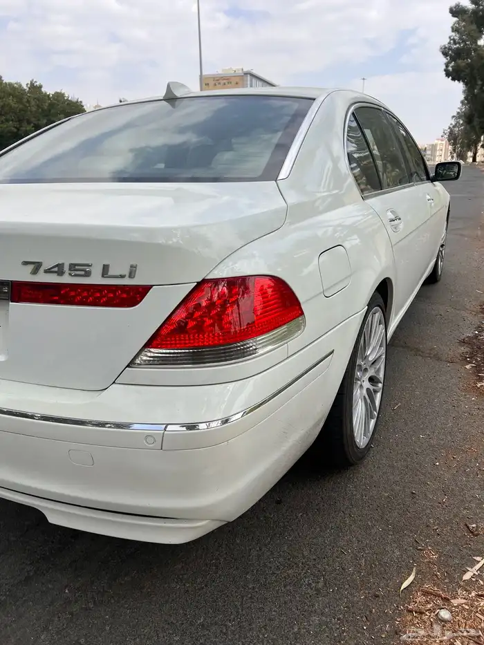 بي ام 745 2003 ابيض 4
