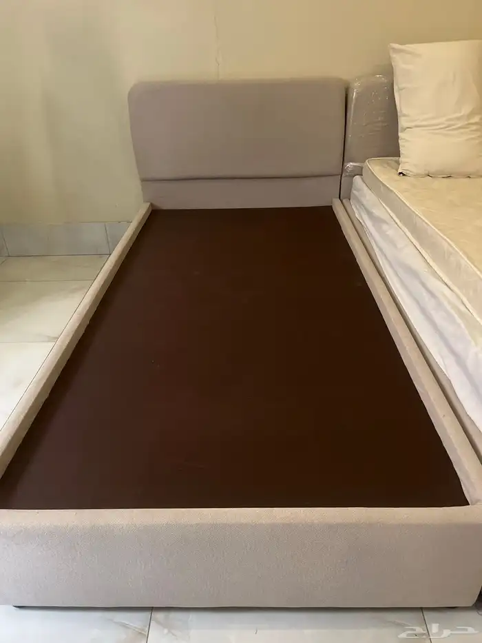 سرير مريح نفر واحد للنوم 0