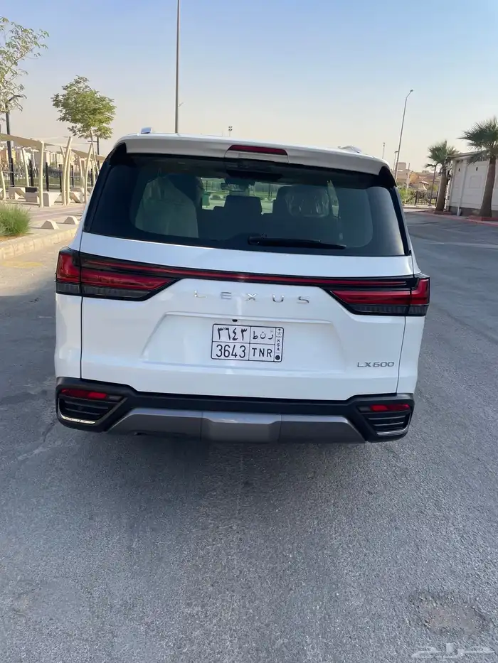 للبيع جيب لكزس 2024 BB سعودي 6