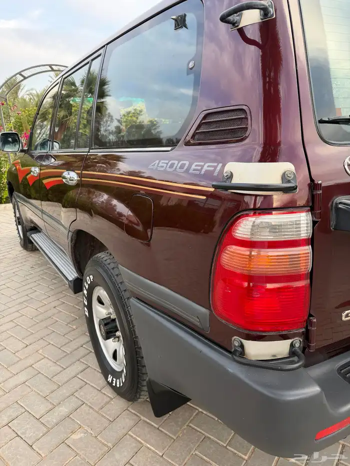 لاندكروزر 1999 قير عادي (عنابي) ممشى قليل 28