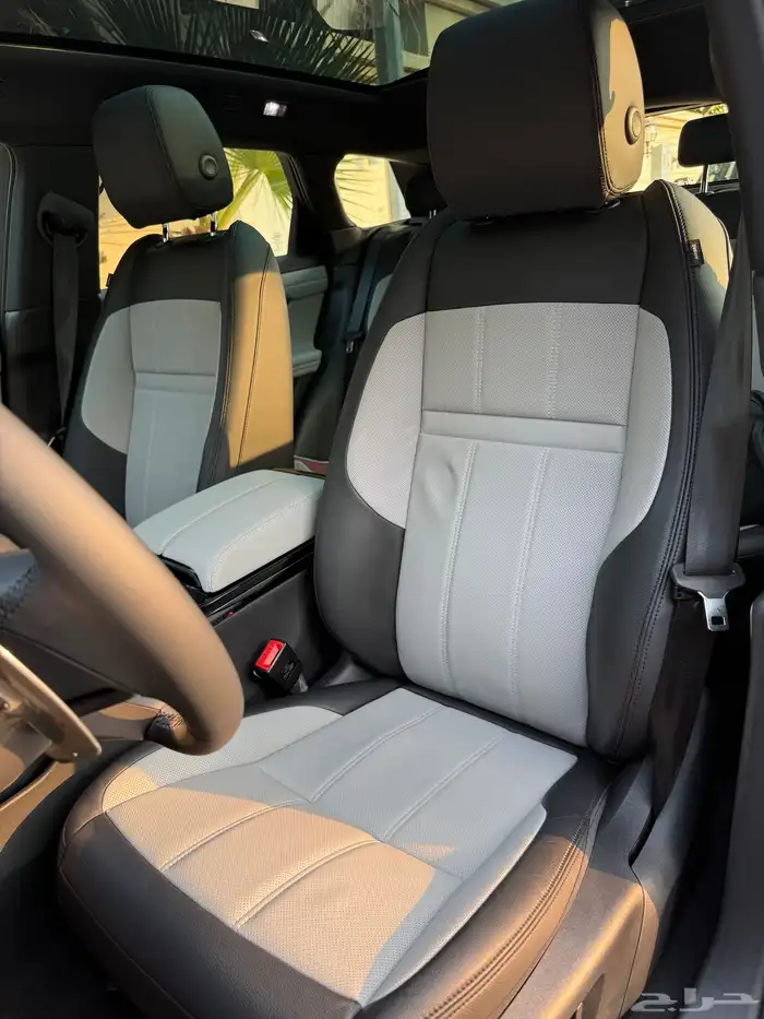 لاند روفر ايفوك شبه اصفار 2023 19