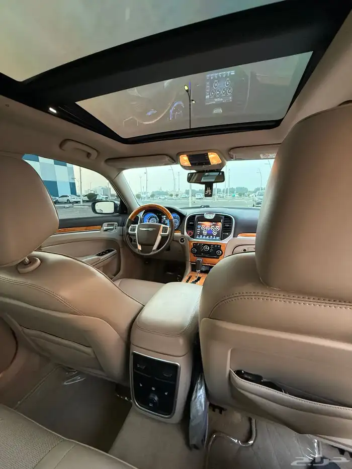 كرايسلر C300 هيمي 2014 ممشى قليل مالك ثاني 22