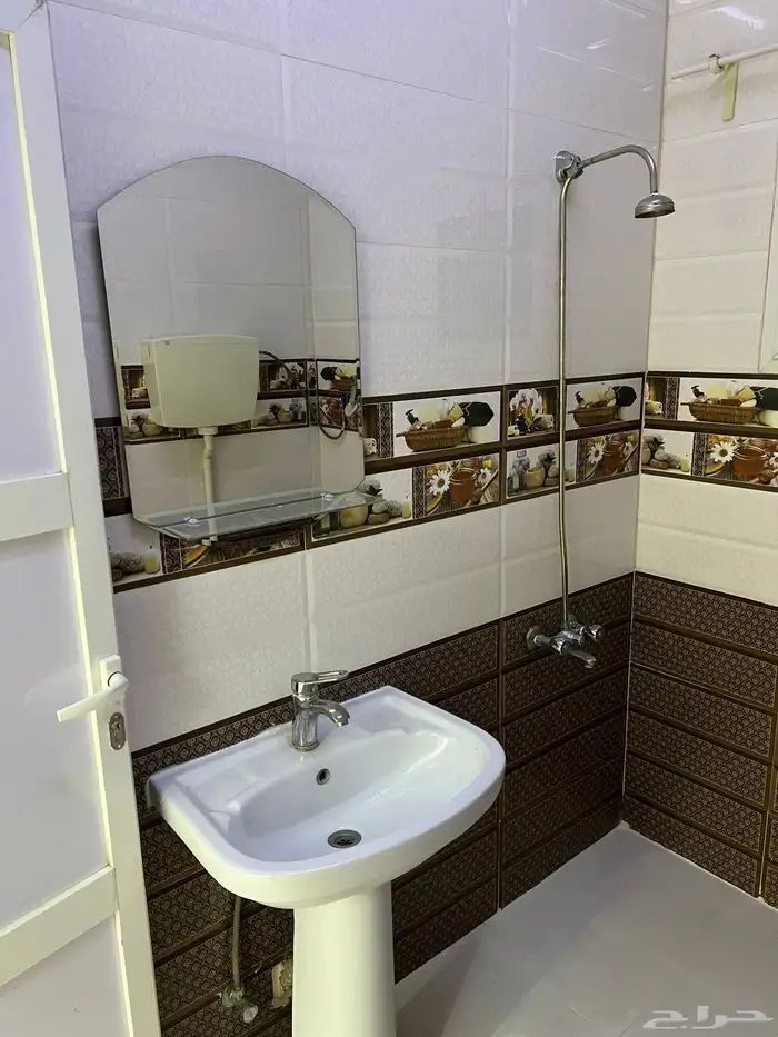 شقة للإيجار حي الجنادرية 4