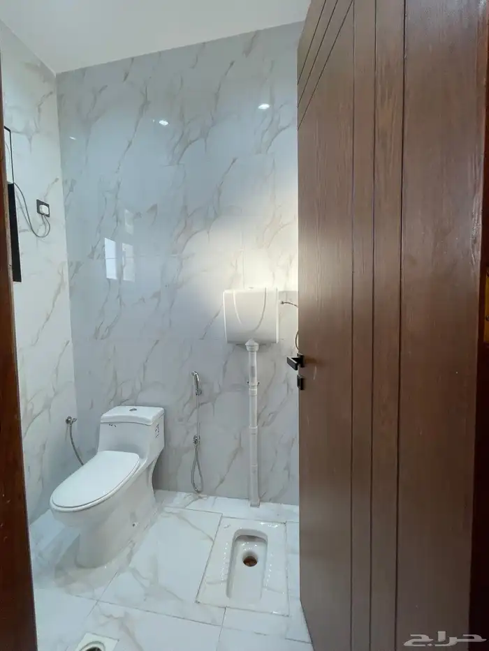 للبيع فيلا روف دور ثانى مع ملحق من 750 الف شمال الخميس 8