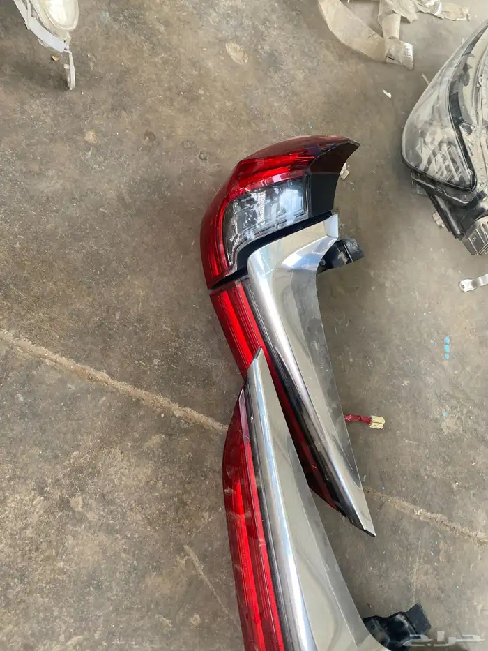 للبيع اصطبات جيب لكزس 2