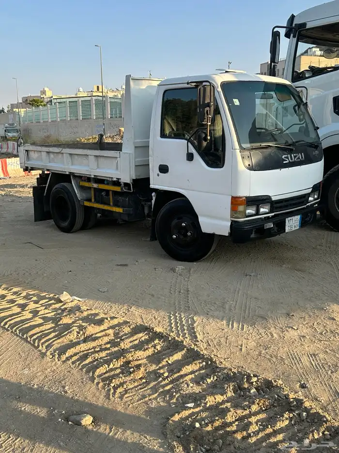 قلاب أساس ايسوزو للبيع 2002 باخشب 0