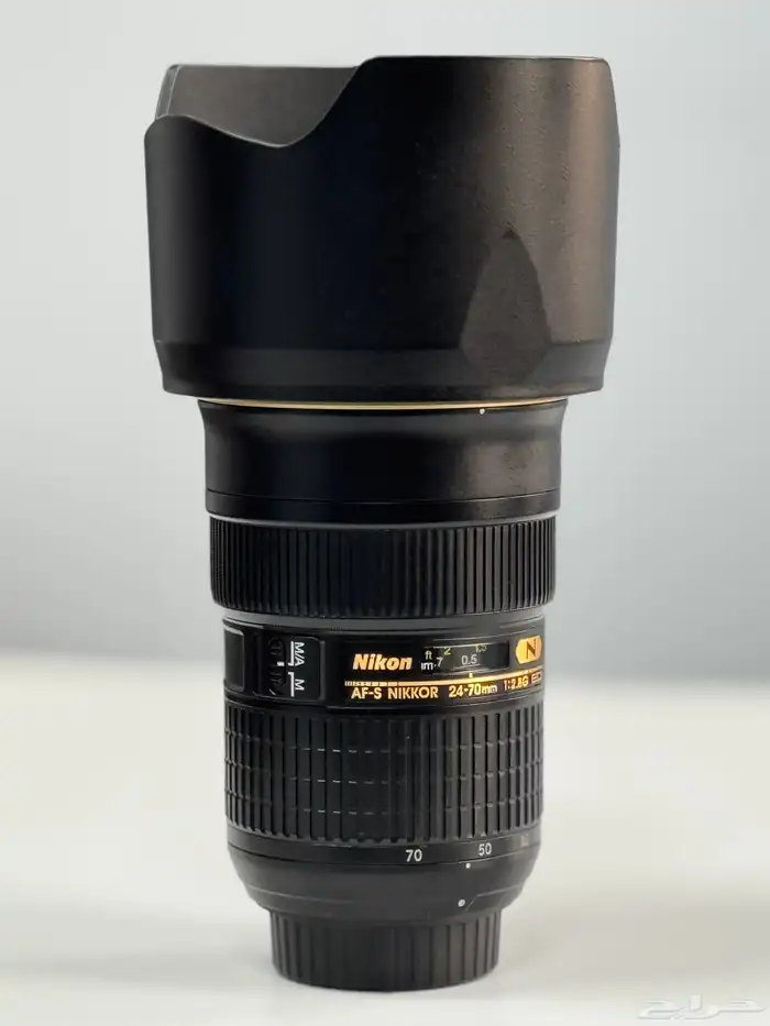 للبيع عدسة نيكون Nikon 24-70mm F 2.8 6