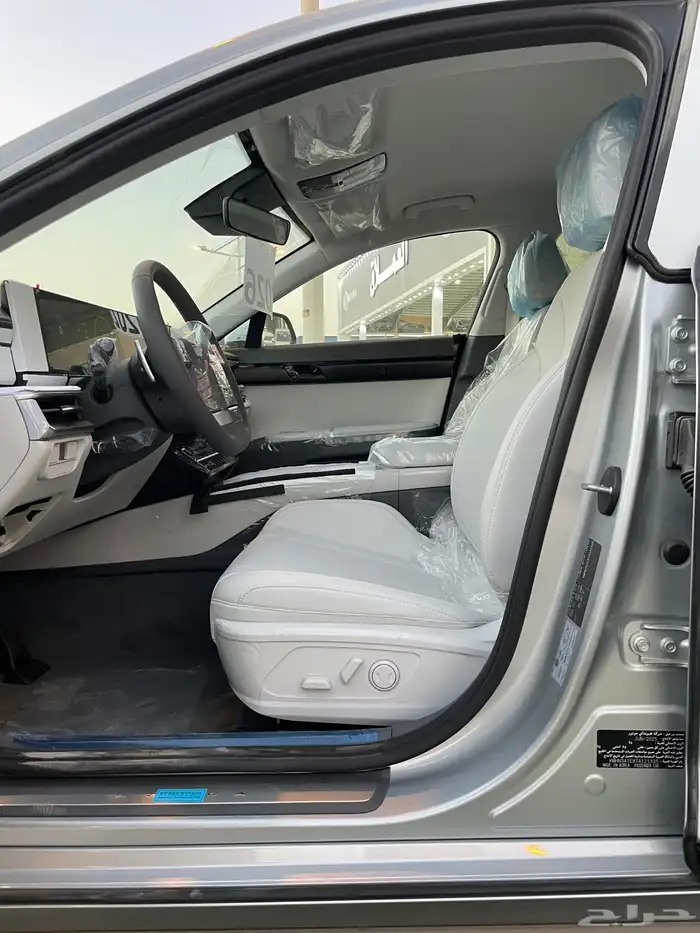 هواندي ازيرا 2026 كلاسيك خليجي داخلي اوف ويت( بنزين) 6سلندر 8