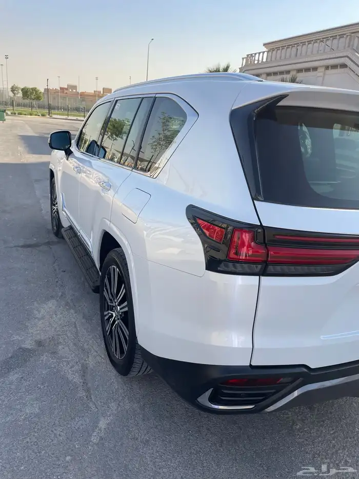 للبيع جيب لكزس 2024 BB سعودي 9