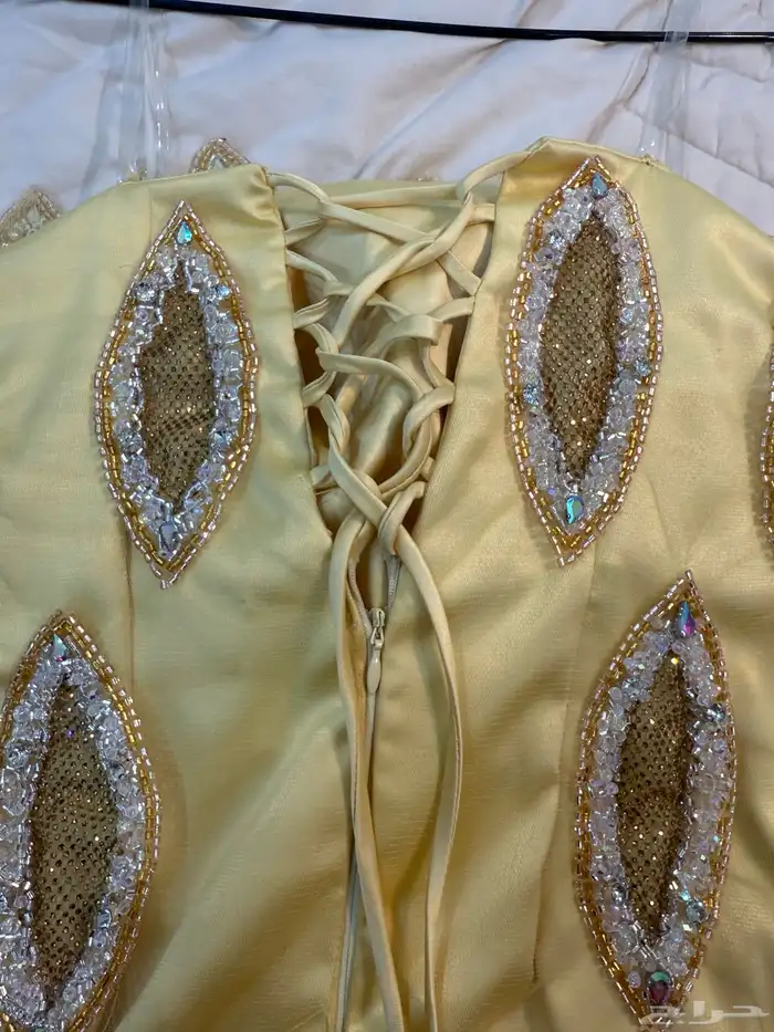 فستان فخم للبيع قابل للتفاوض 2