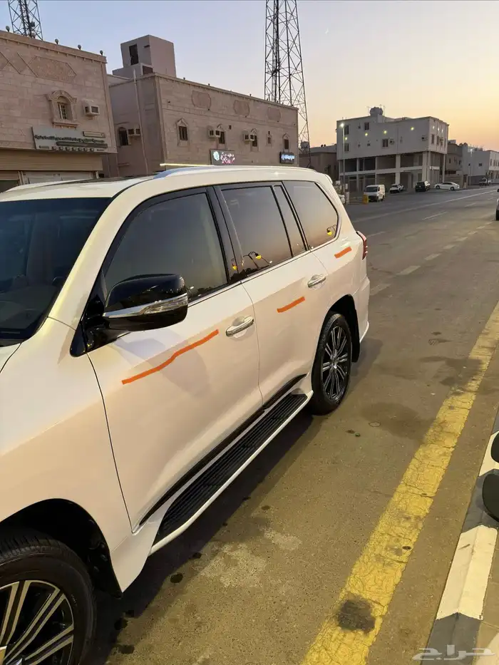 جيب لكزس LX570. 2020 30