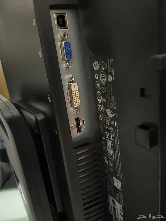 شاشات كومبيوتر موجود كميه 3