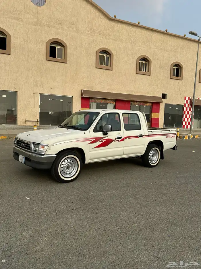 للبيع هايلوكس 2000 2