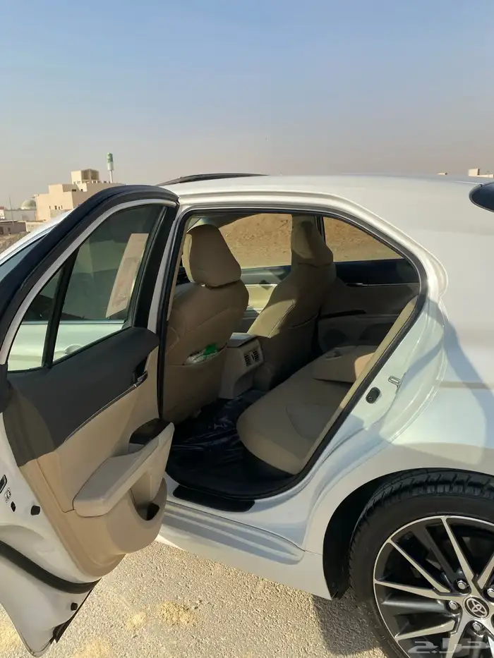 كامري GLE 2023 هايبرد فل 7