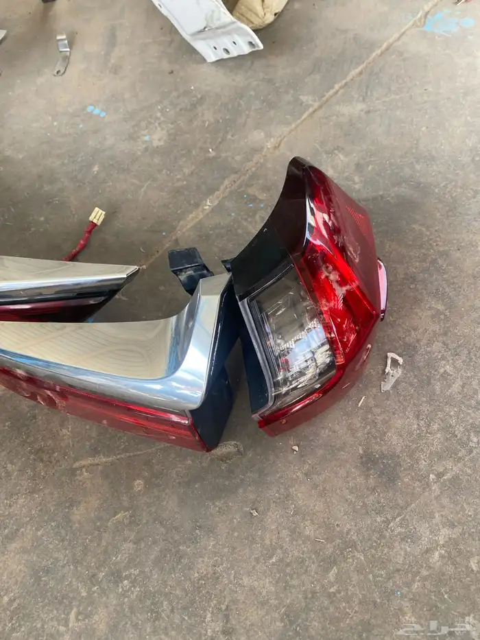 للبيع اصطبات جيب لكزس 1