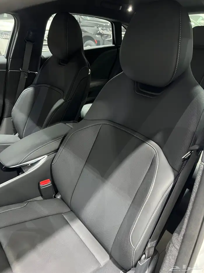 للبيع لوسيد اير موديل 2025 اصفار ( ملوح ) 9