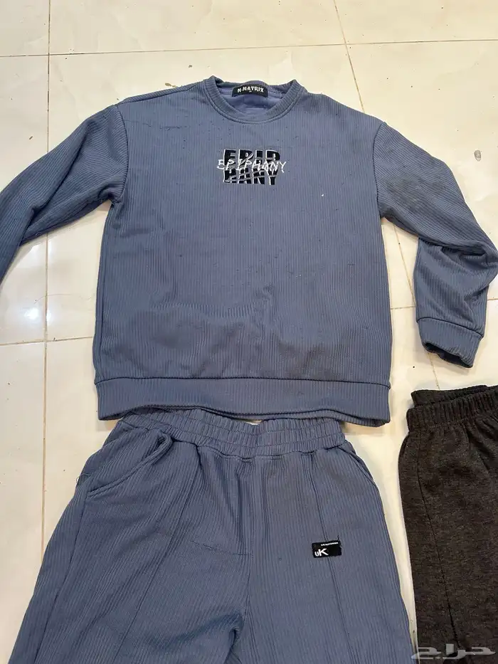 ملابس شتوية نظيفة لابس قليل لا يتواصل الا صامل فقط 24