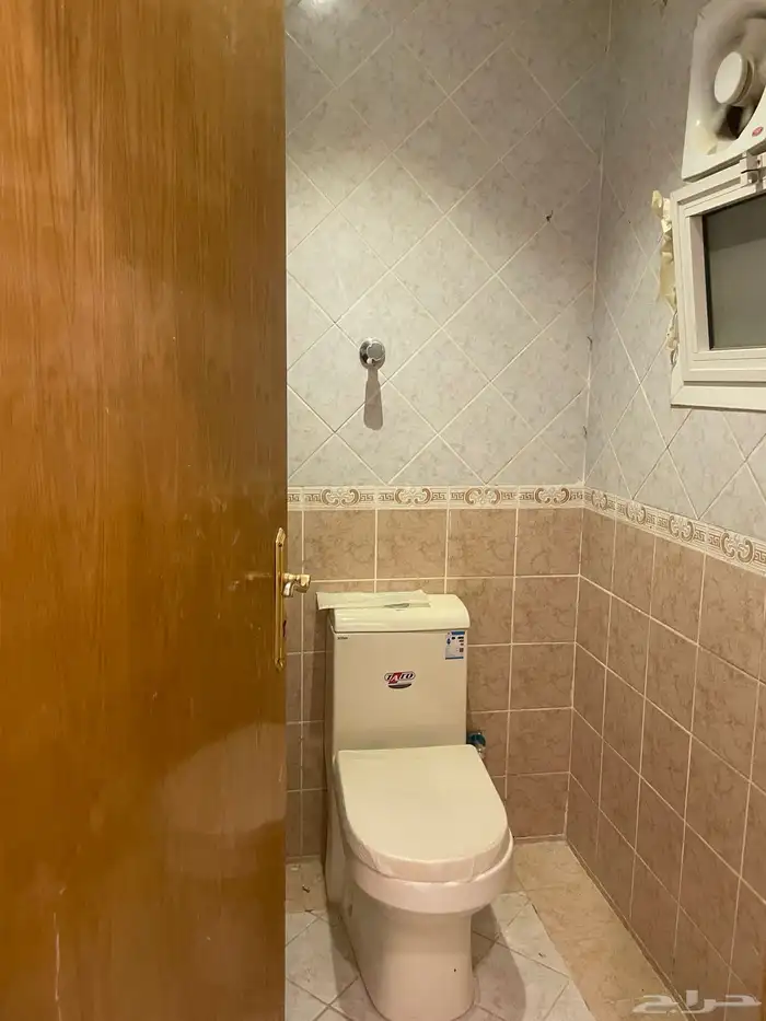 للايجار عدد 9 شقق عوائل بحي الغدير 2