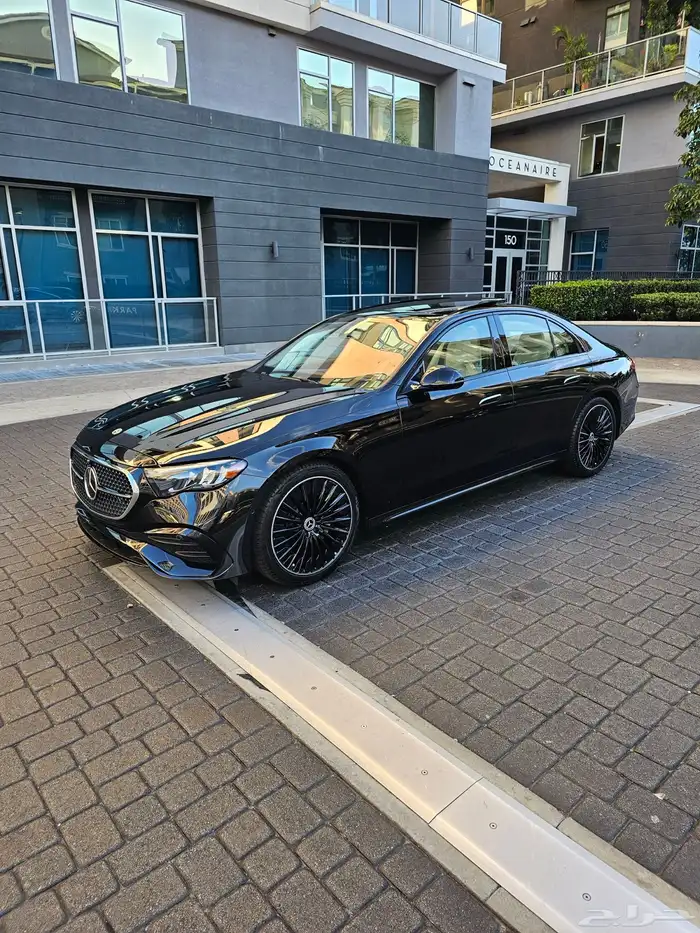 مرسيدس بنز E350 2024 1