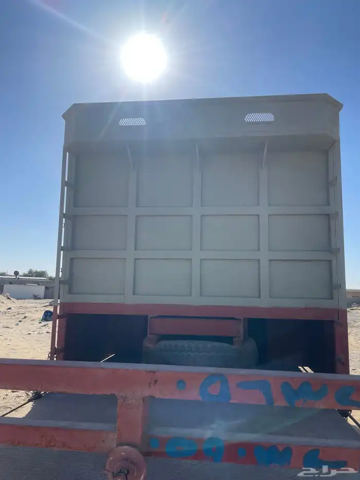 للبيع صندوق عايدي نظيف شرط الموقع شرق الاحساء 0