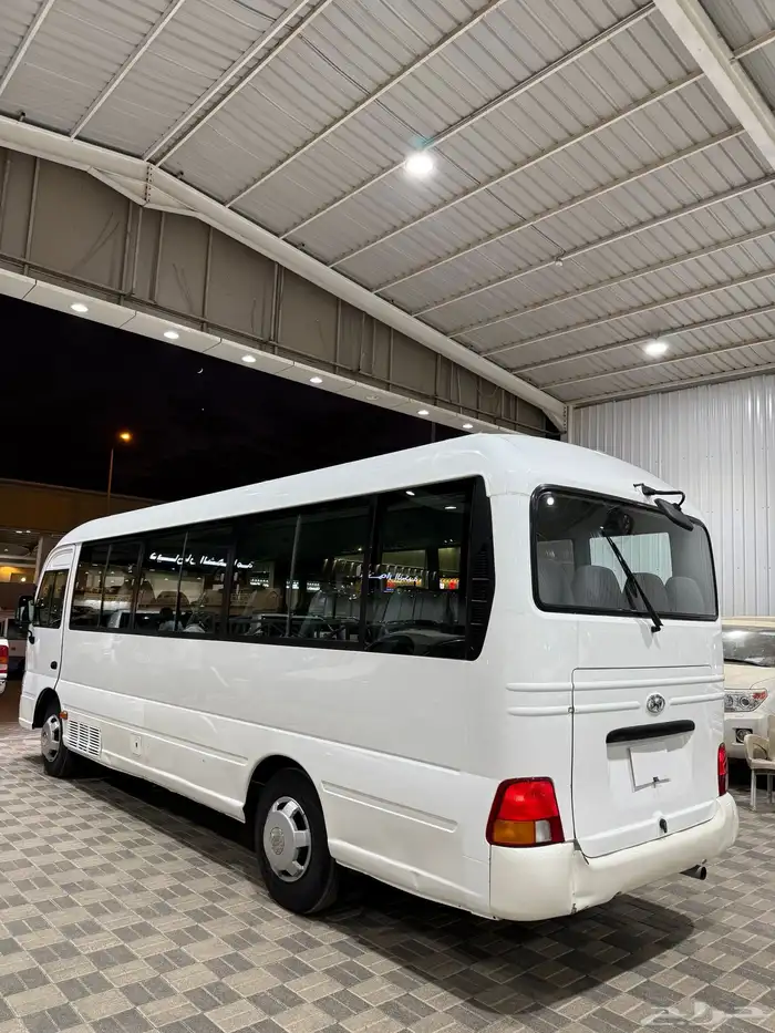 للبيع باص هونداي كونتي ديزل موديل 2014 ممشي قليل 30راكب 3