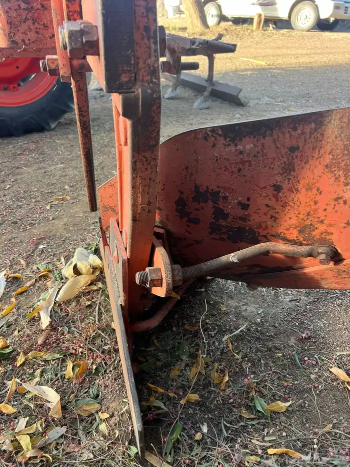 للبيع صاروخ (محراث) حراثه ايطالي 1