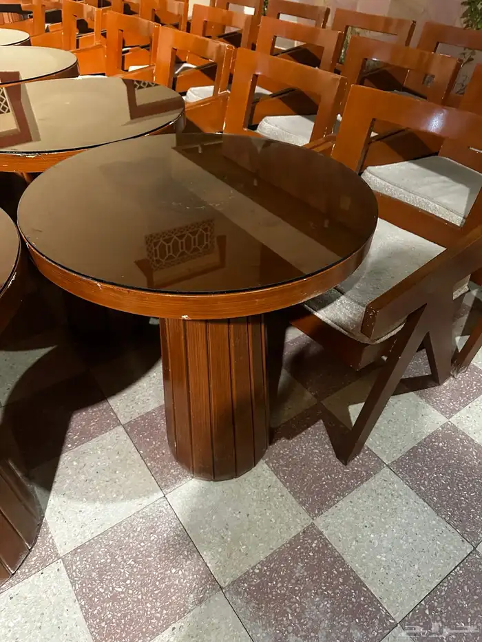 كراسي وطاولات 1