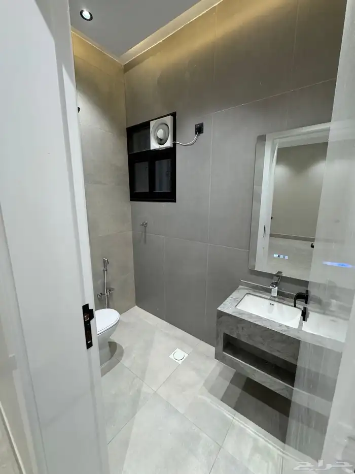 للبيع بالمحاله شقق علويه بسطح خاص تشطيب vip ب520 الف 16