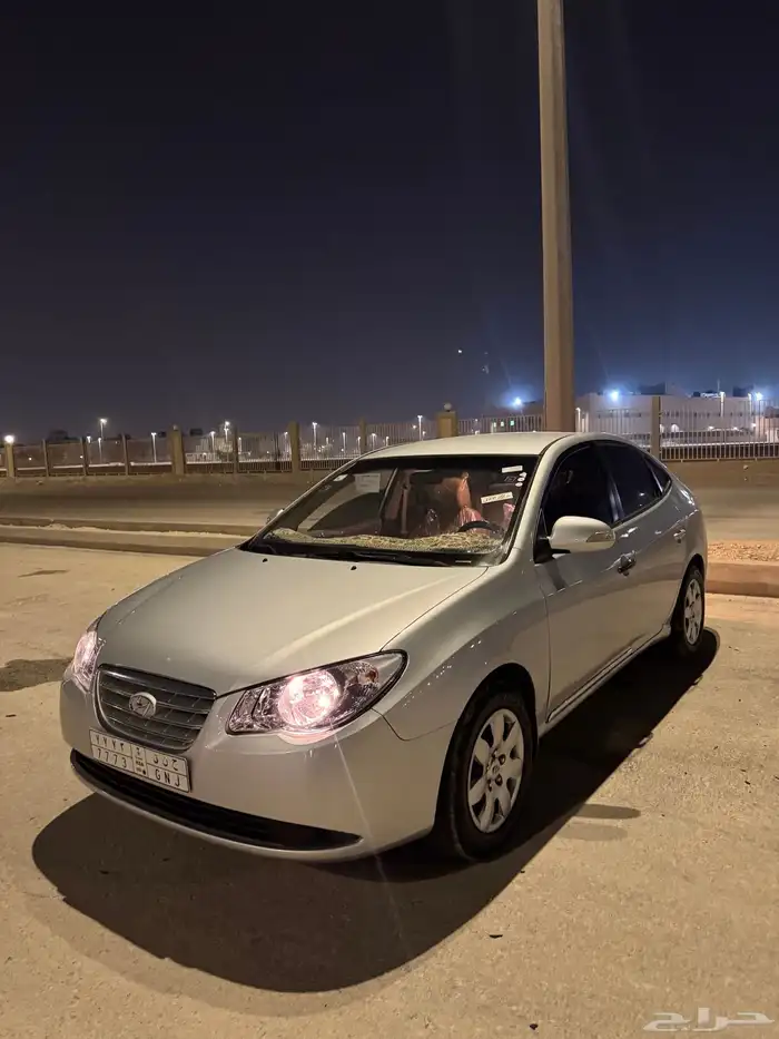 النترا هونداي نص فل للبيع السوم وصل 15 و البيع ماهو بعيد 9